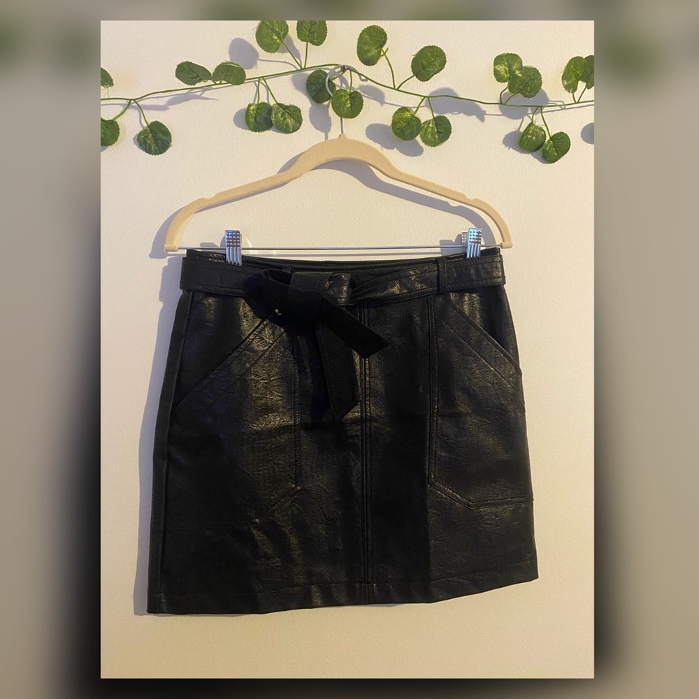 Shine star Women's Belted Faux leather skirt